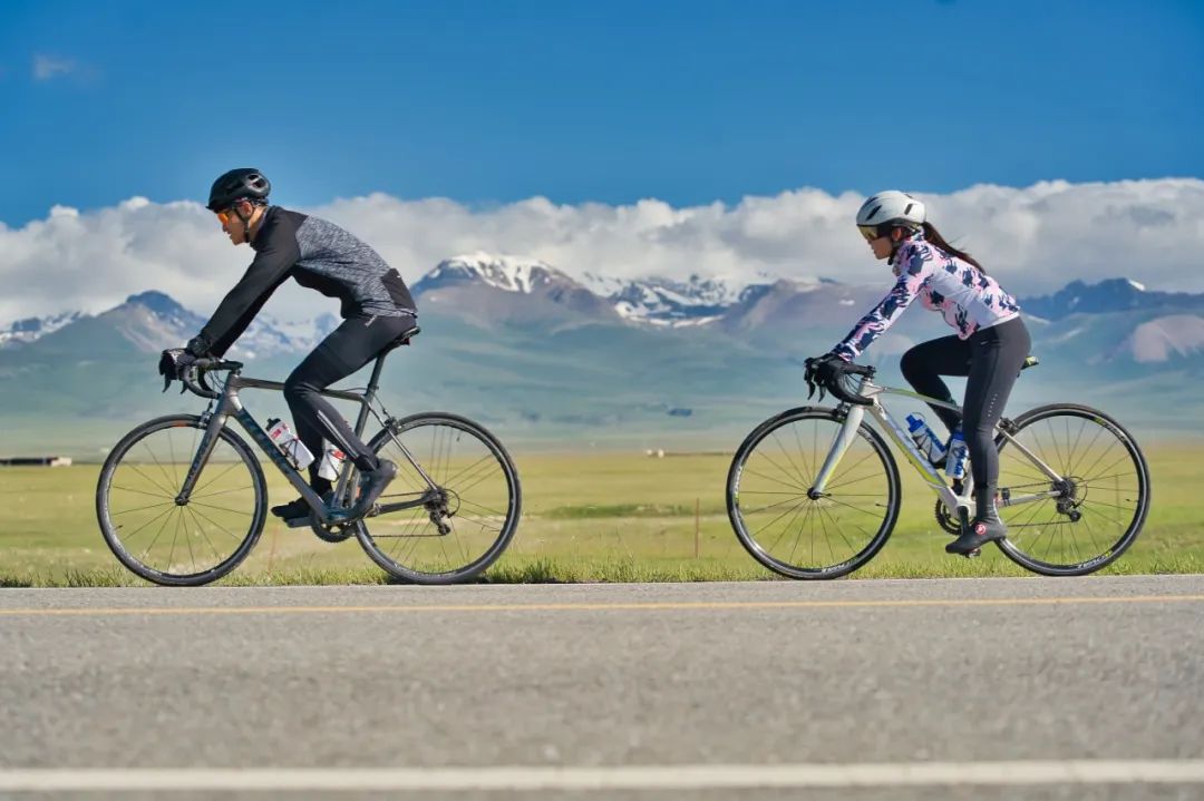 Ropa de Ciclismo Personalizada: Rendimiento, Comodidad y Estilo en Cada Ruta